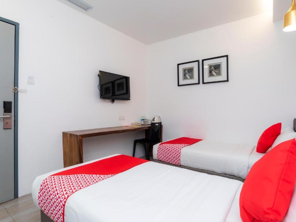 Big Big Hotel Johor Bahru Dış mekan fotoğraf