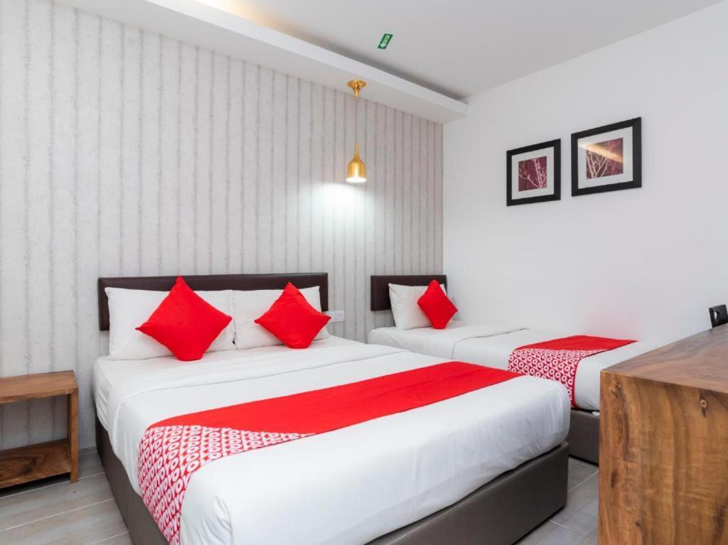 Big Big Hotel Johor Bahru Dış mekan fotoğraf